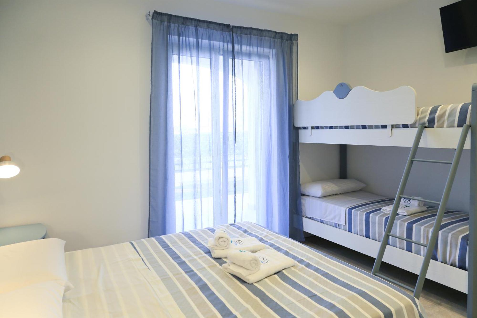 Villa Del Gaudio Rooms & Apartments Кастелламмаре-ди-Стабия Экстерьер фото