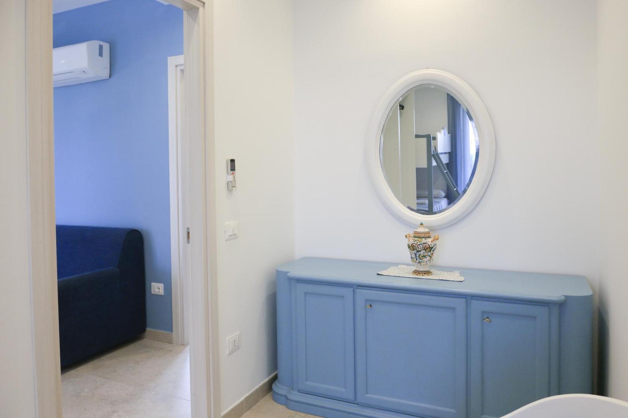 Villa Del Gaudio Rooms & Apartments Кастелламмаре-ди-Стабия Экстерьер фото