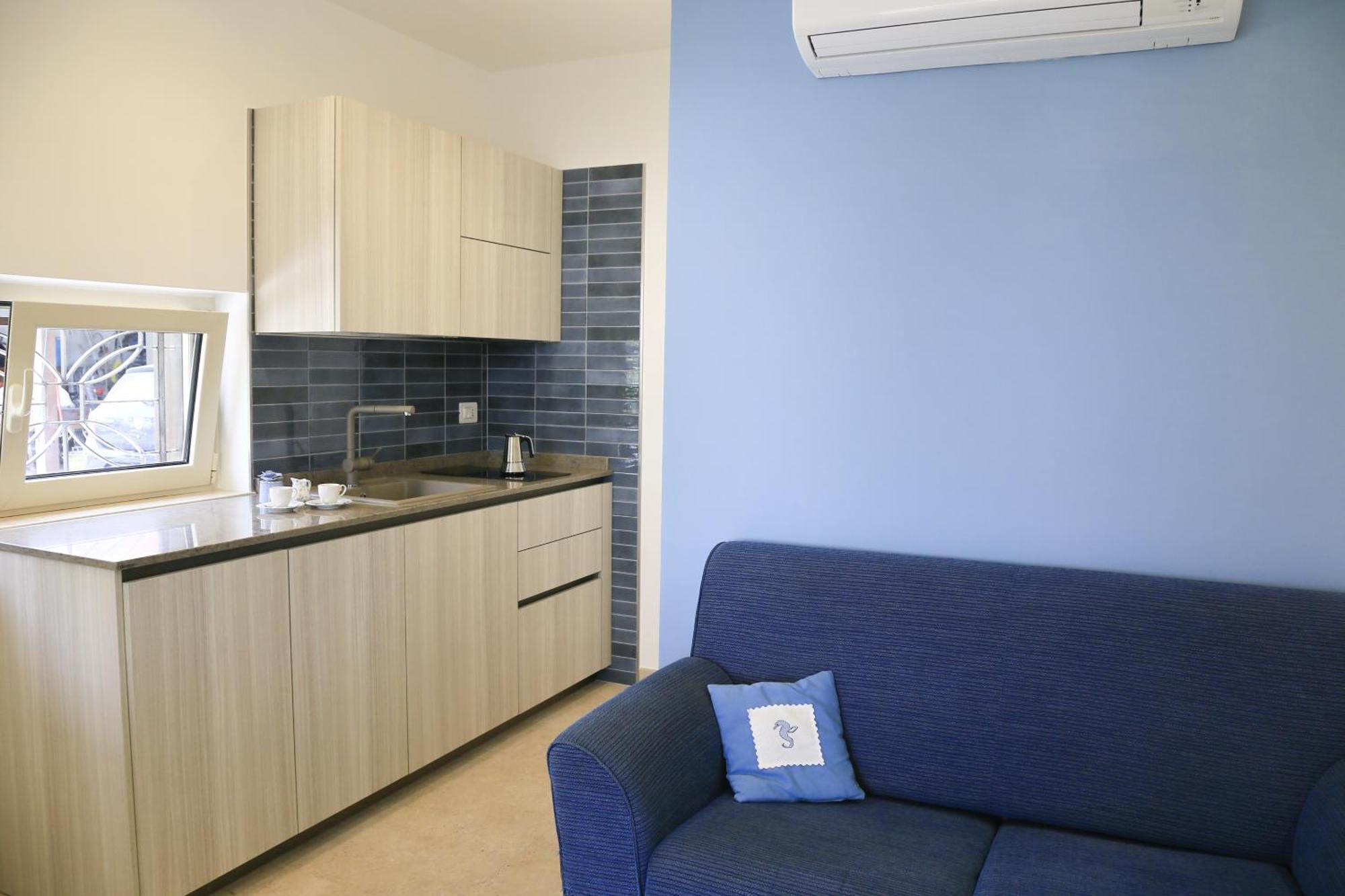 Villa Del Gaudio Rooms & Apartments Кастелламмаре-ди-Стабия Экстерьер фото