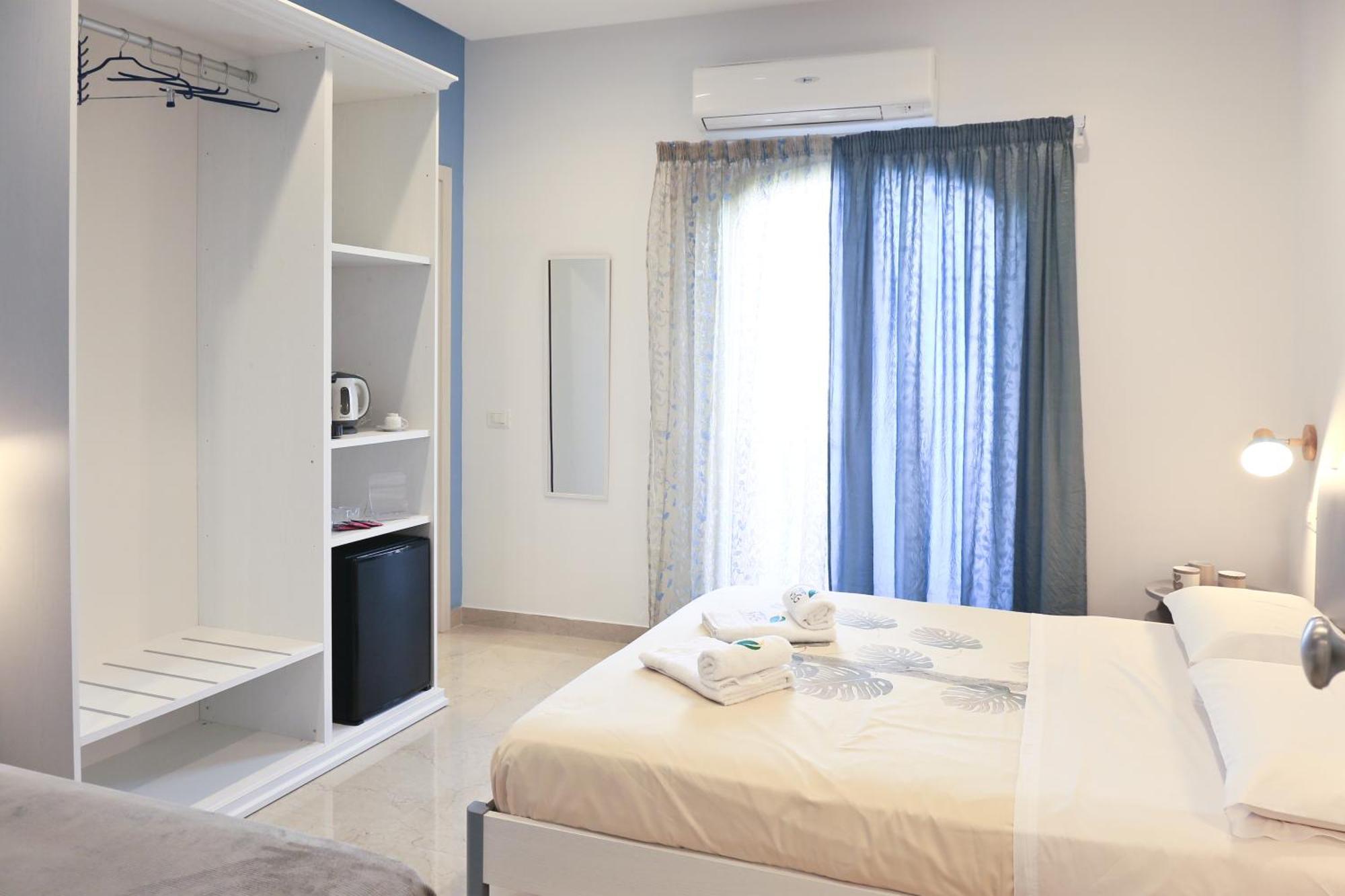 Villa Del Gaudio Rooms & Apartments Кастелламмаре-ди-Стабия Экстерьер фото