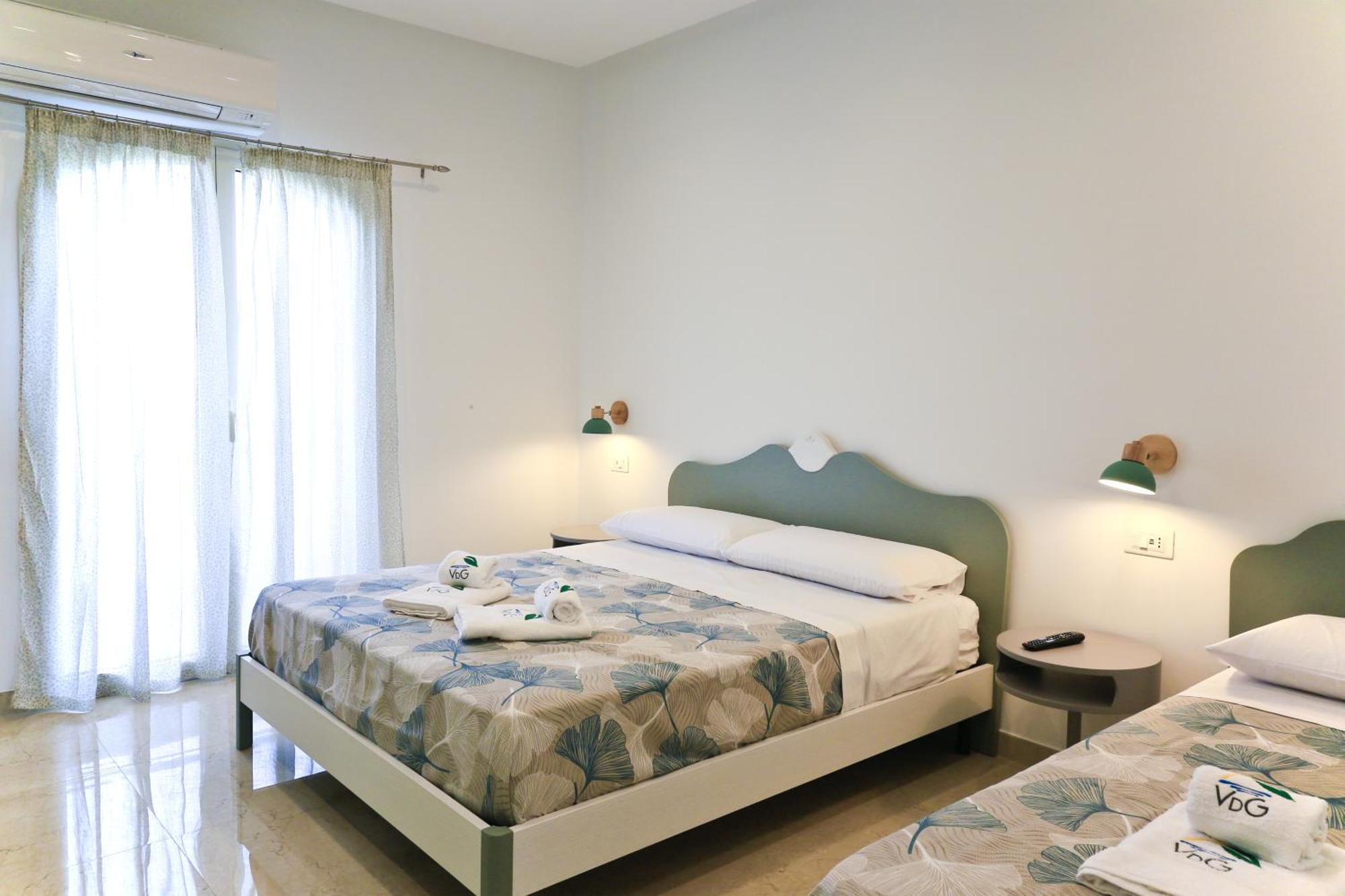 Villa Del Gaudio Rooms & Apartments Кастелламмаре-ди-Стабия Экстерьер фото