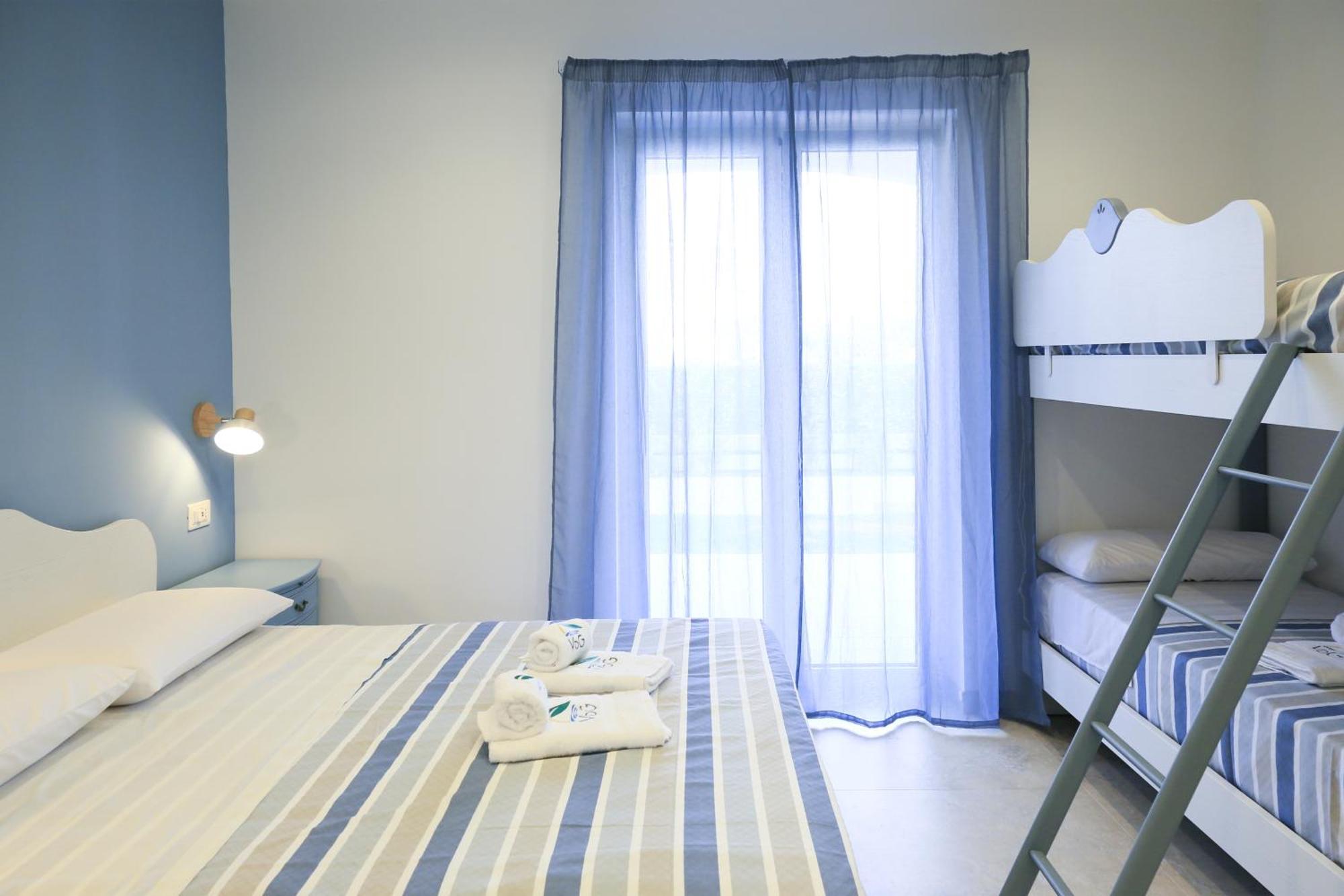 Villa Del Gaudio Rooms & Apartments Кастелламмаре-ди-Стабия Экстерьер фото